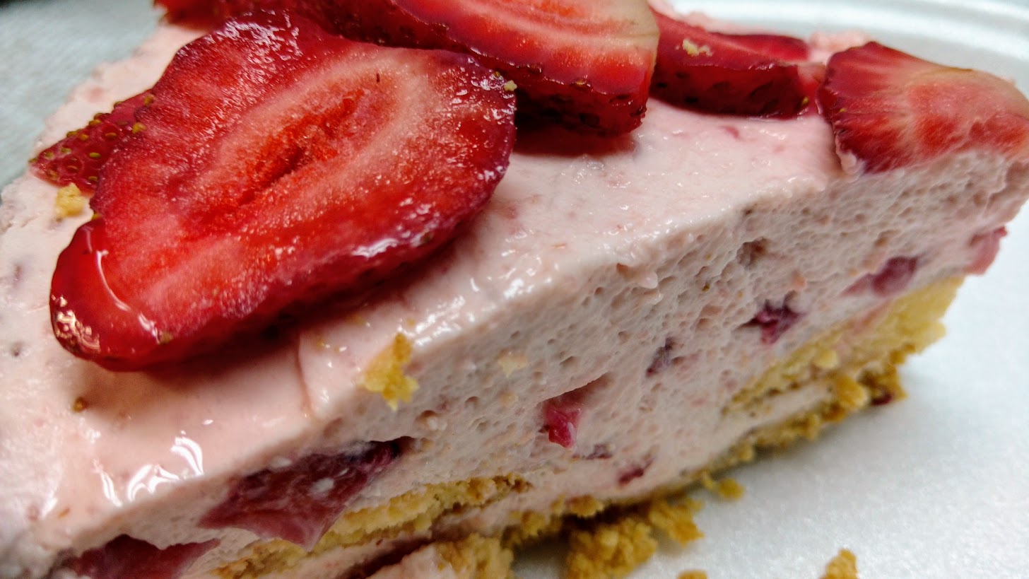 Strawberry mousse cake 2
